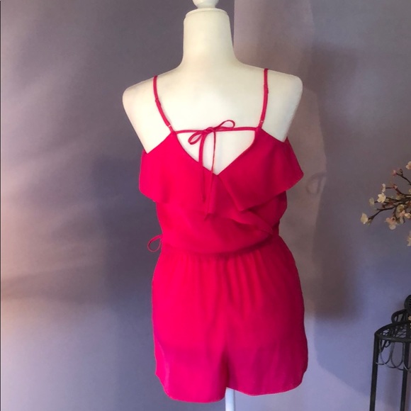HOT HOT HOT PINK ROMPER - Picture 4 of 6